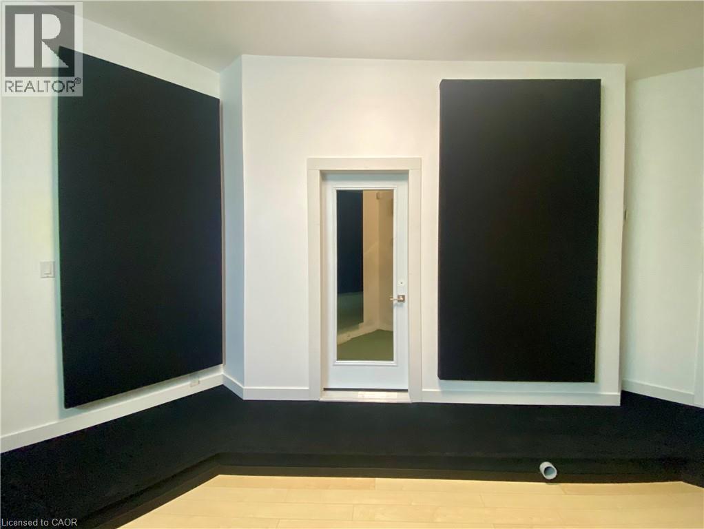 33 Villiers Street Property Photo 3