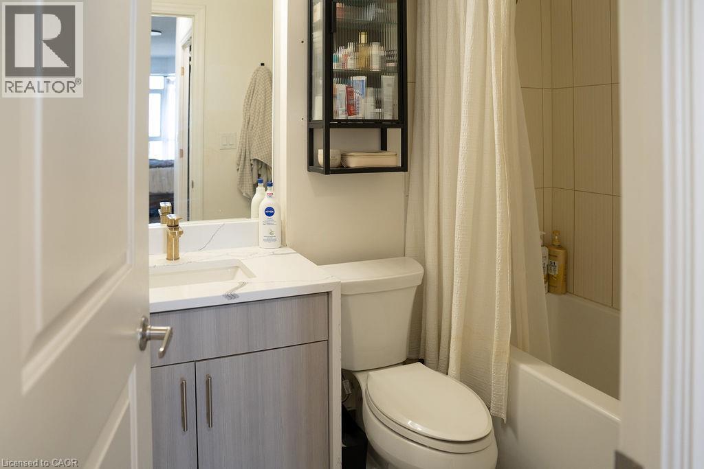 560 North Service Road Unit# 610 Property Photo 13