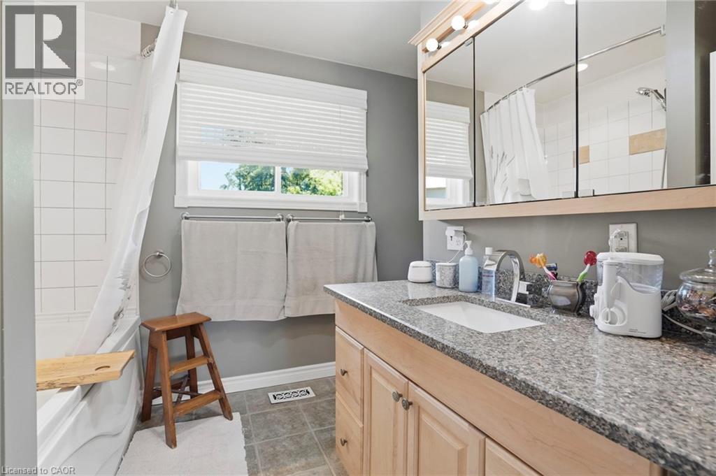 25 Saveryn Road Property Photo 23