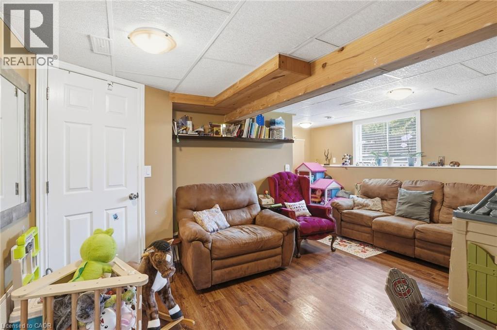 25 Saveryn Road Property Photo 35