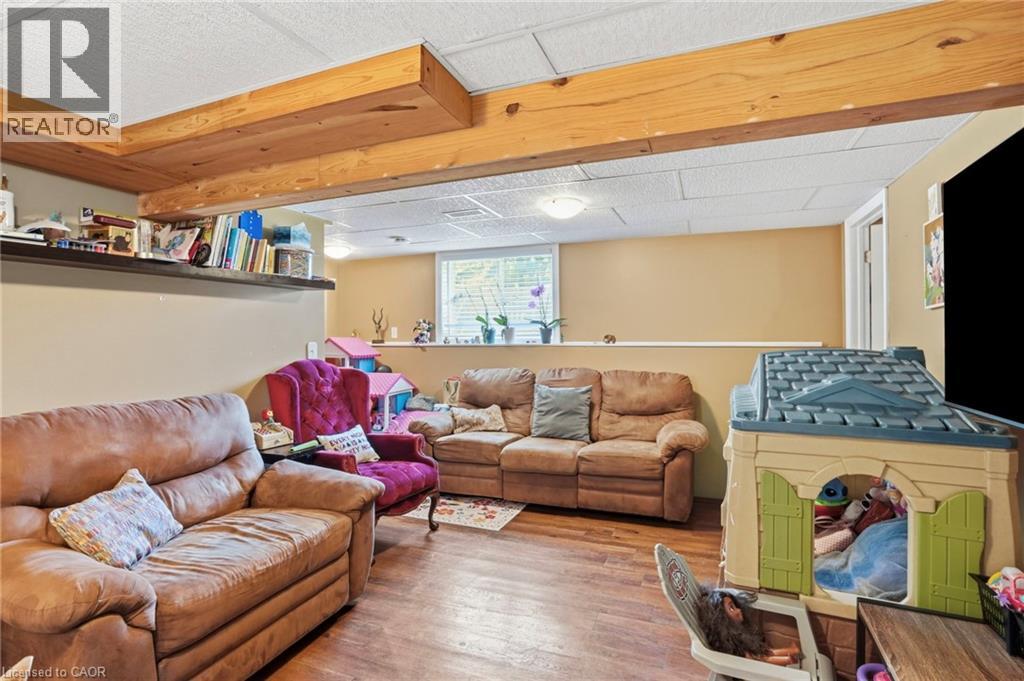 25 Saveryn Road Property Photo 36