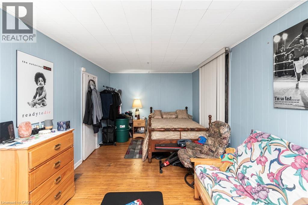 44 Arthur Avenue N Property Photo 6