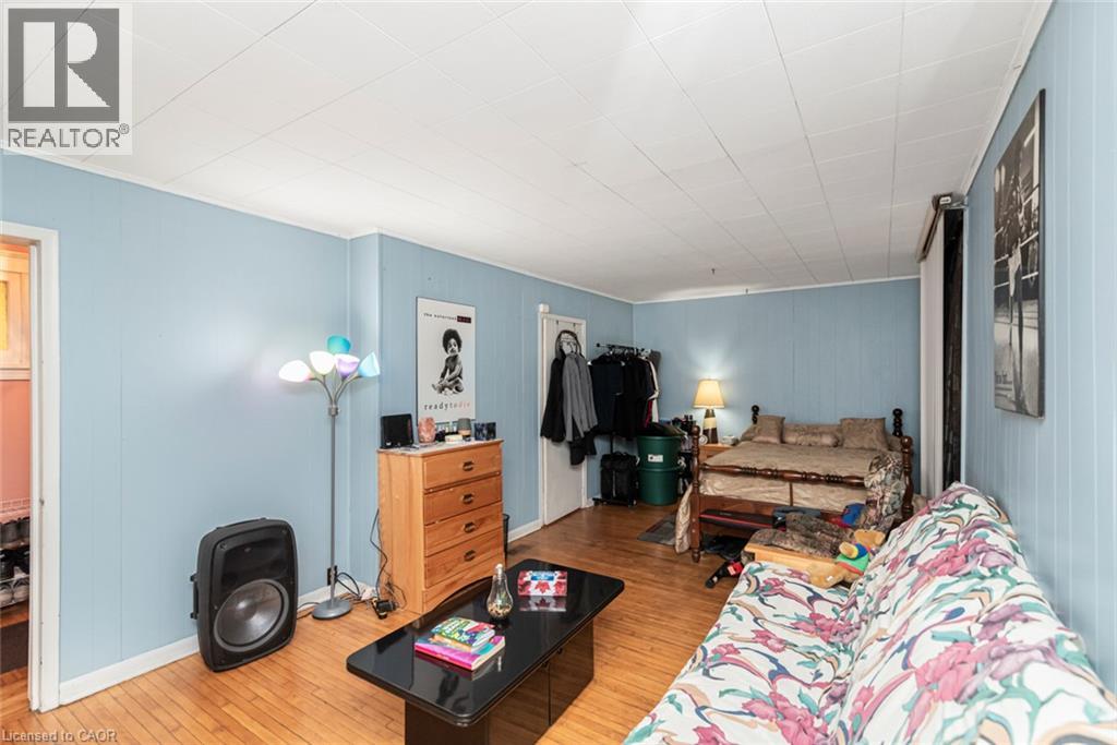 44 Arthur Avenue N Property Photo 7