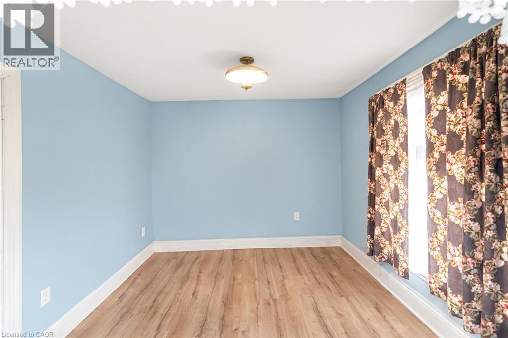 44 Arthur Avenue N Property Photo 18