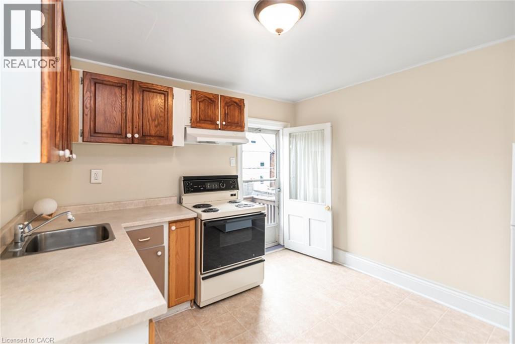 44 Arthur Avenue N Property Photo 24