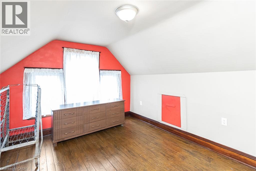 44 Arthur Avenue N Property Photo 27
