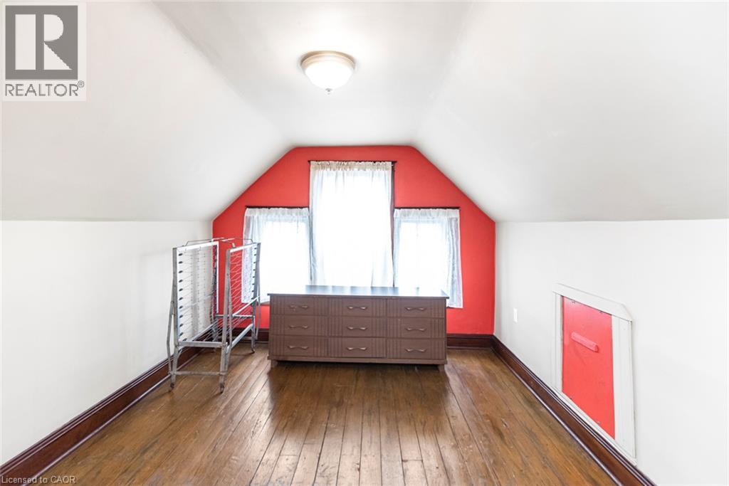44 Arthur Avenue N Property Photo 28
