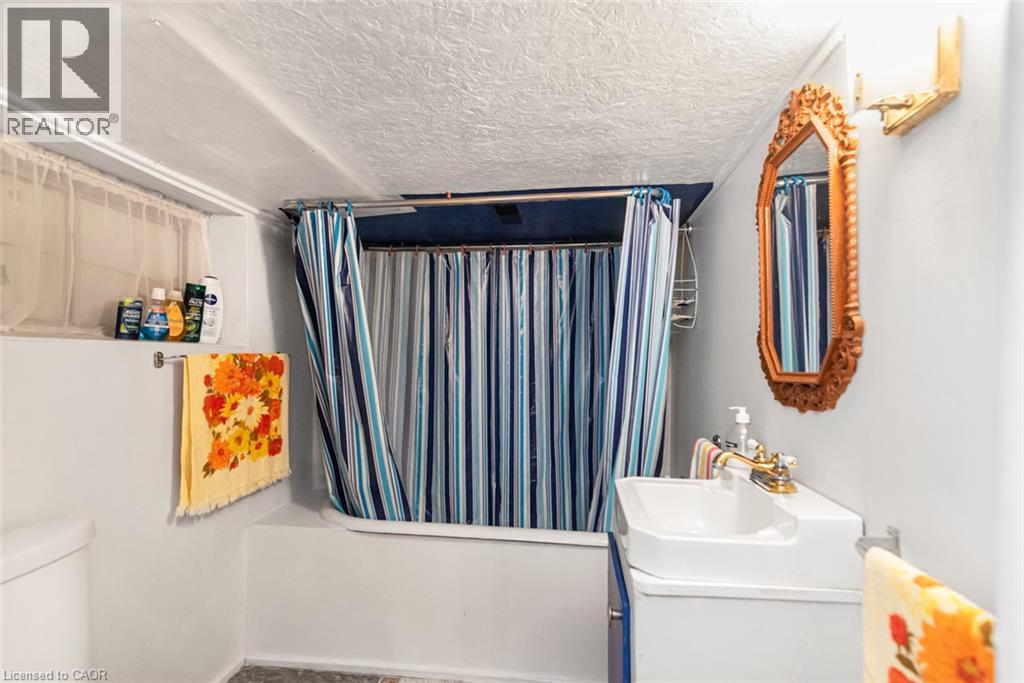 44 Arthur Avenue N Property Photo 32