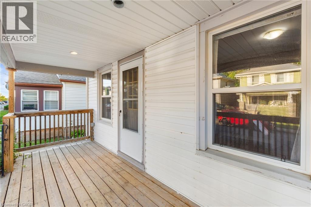 93 Sherwood Avenue Property Photo 4