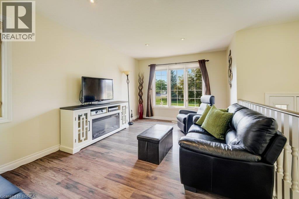 50 Dowden Avenue Property Photo 8