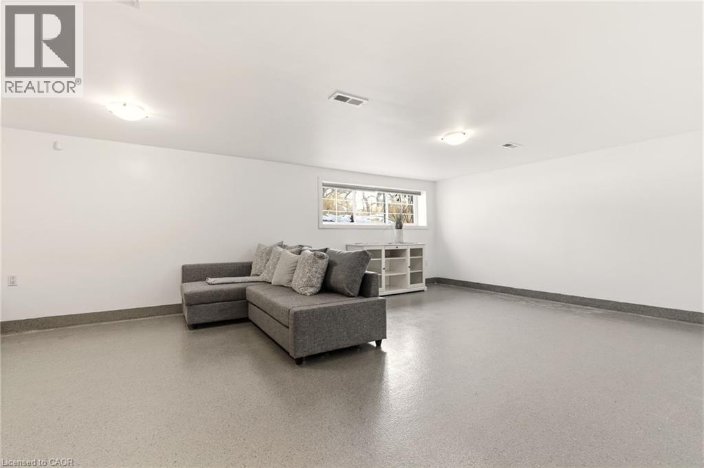 22 Rosebough Street Property Photo 33
