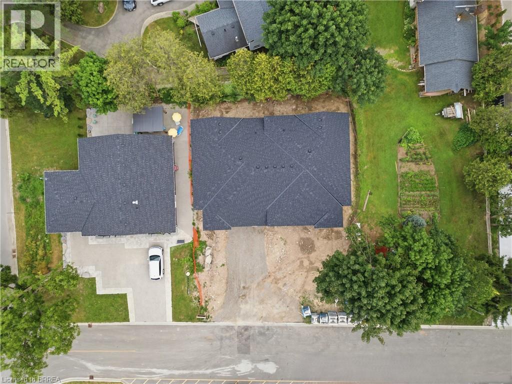 63 Laurel Street Property Photo 3