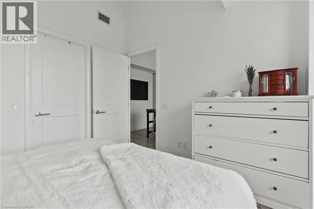 21 E Park Street E Unit# 717 Property Photo 23