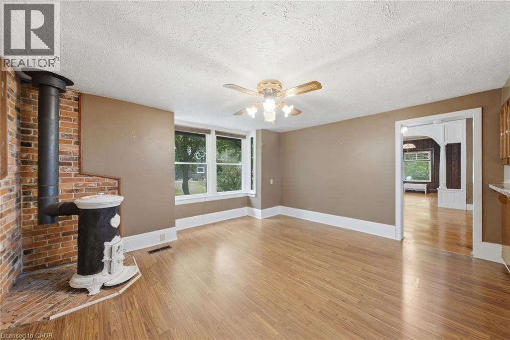 211 Canborough Street Property Photo 14