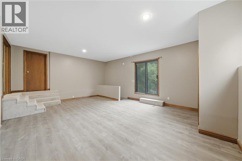 211 Canborough Street Property Photo 20