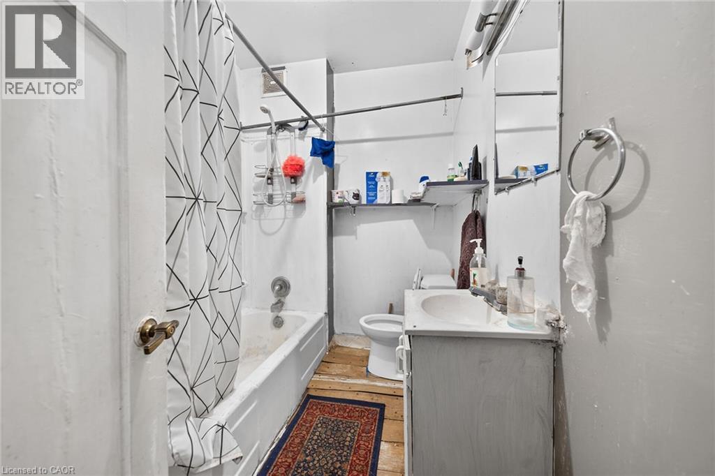 817 King Street E Property Photo 12