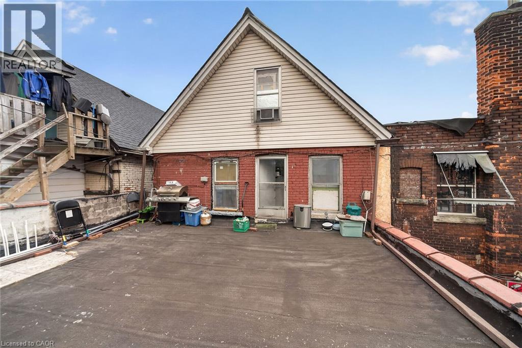 817 King Street E Property Photo 17