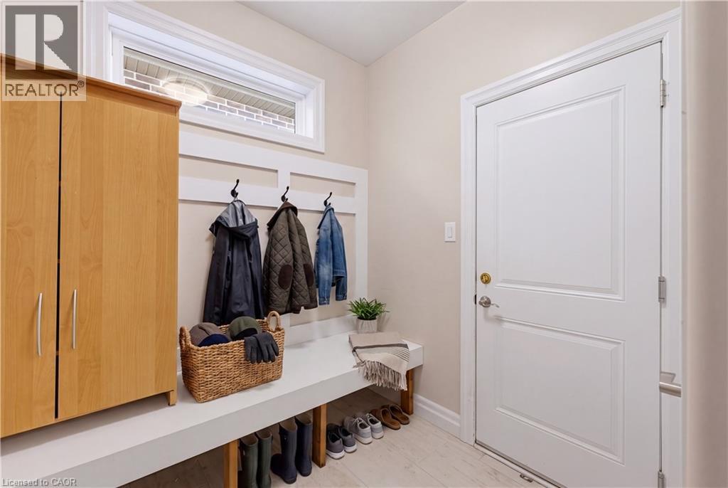 2800 Sheffield Place Property Photo 13