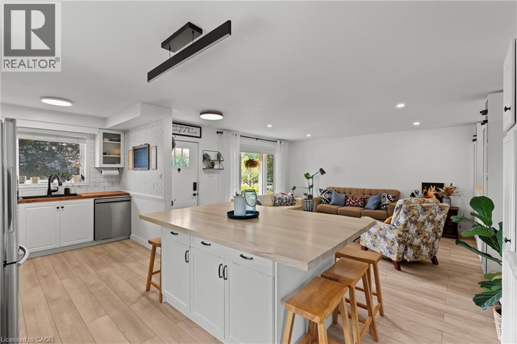187 Dufferin Street Property Photo 10
