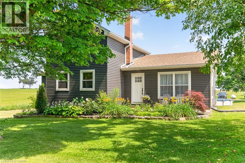 967 4th Line Property Photo 3
