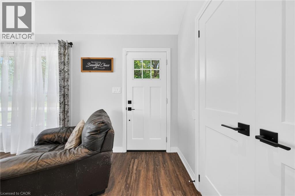 967 4th Line Property Photo 8