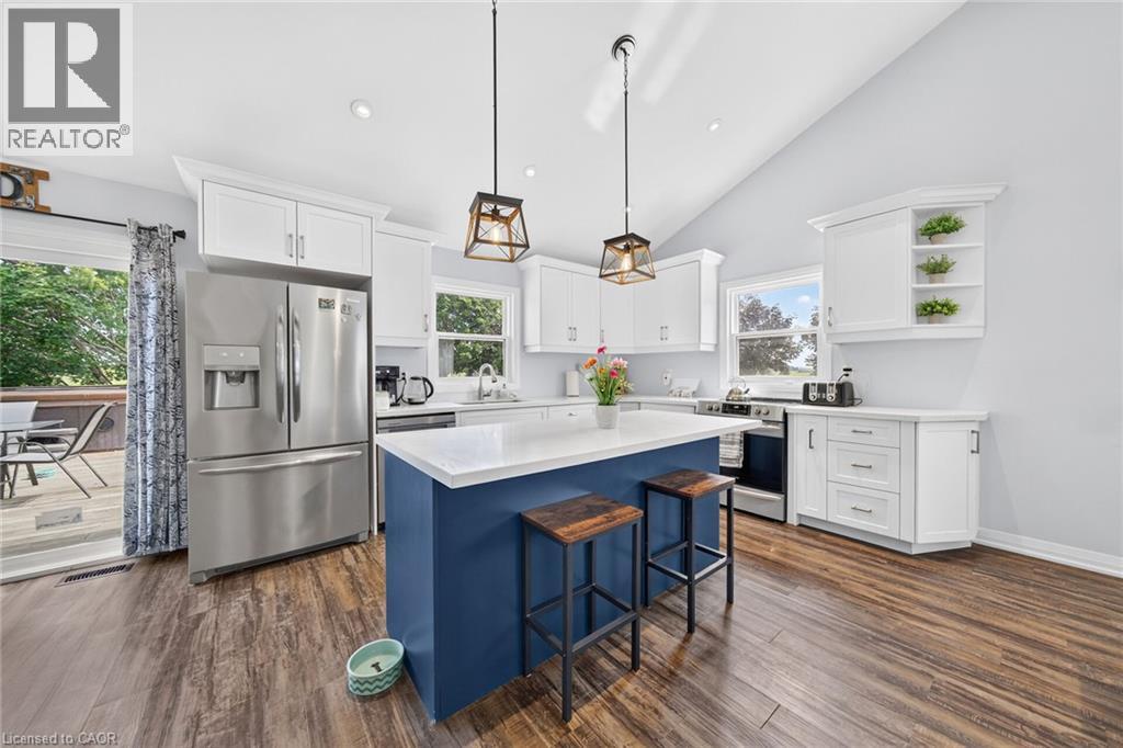 967 4th Line Property Photo 11