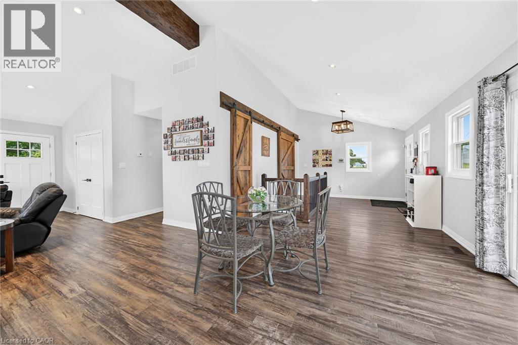 967 4th Line Property Photo 18
