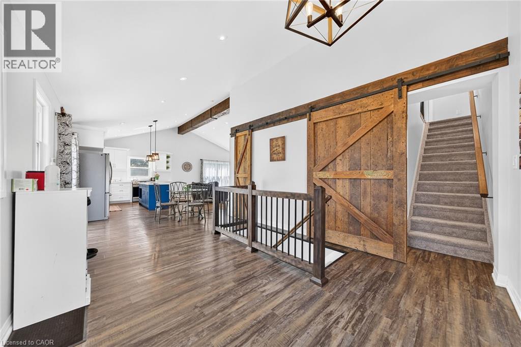 967 4th Line Property Photo 21