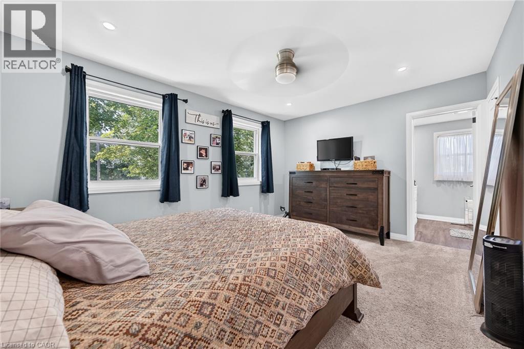 967 4th Line Property Photo 25