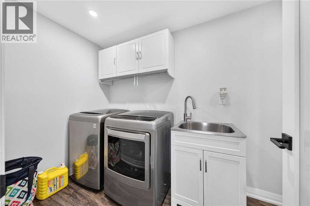 967 4th Line Property Photo 29