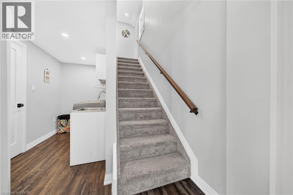 967 4th Line Property Photo 30