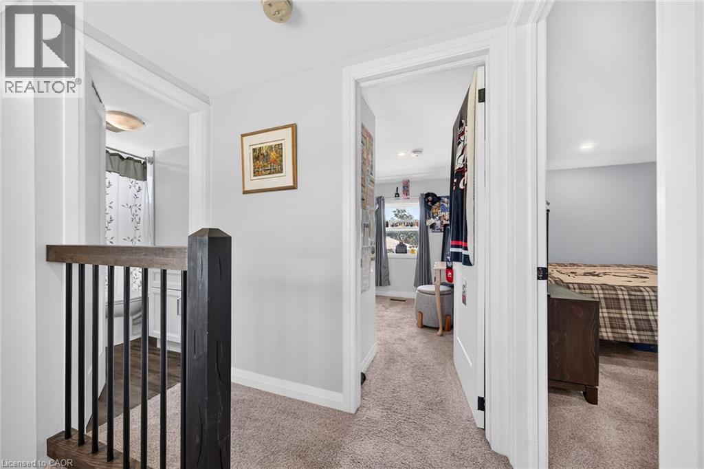 967 4th Line Property Photo 31