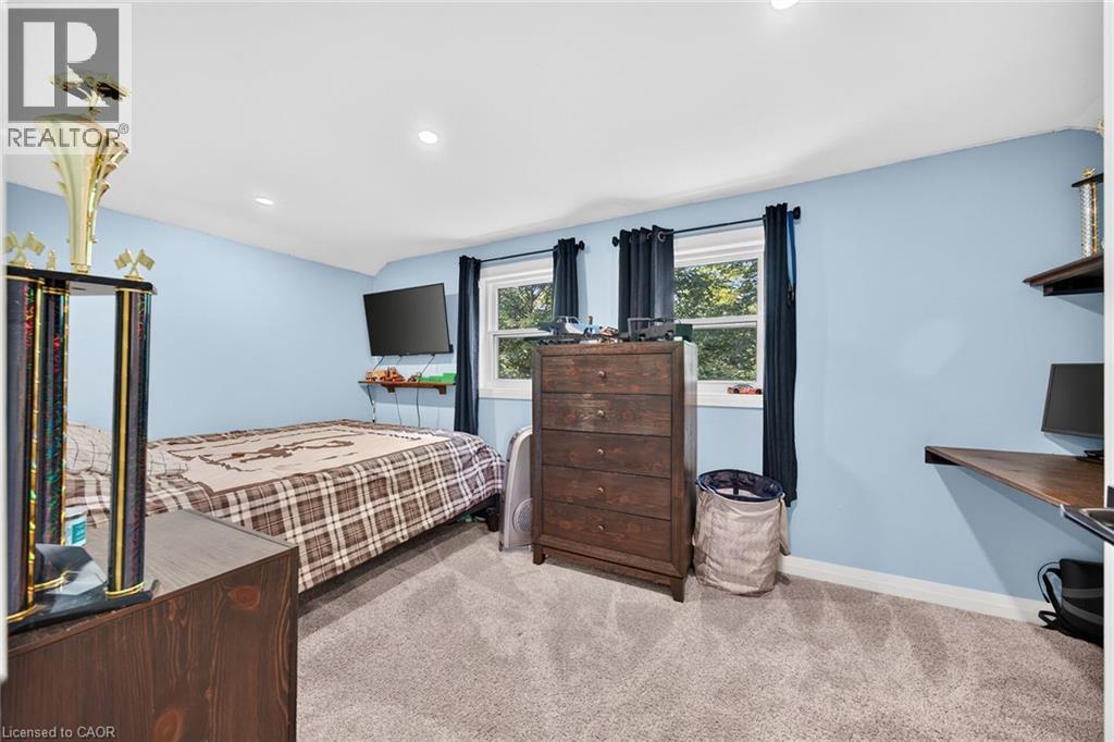 967 4th Line Property Photo 35