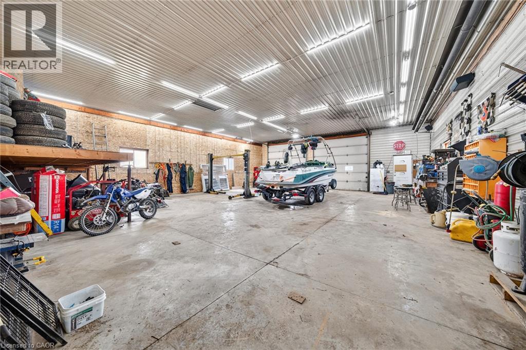 967 4th Line Property Photo 41
