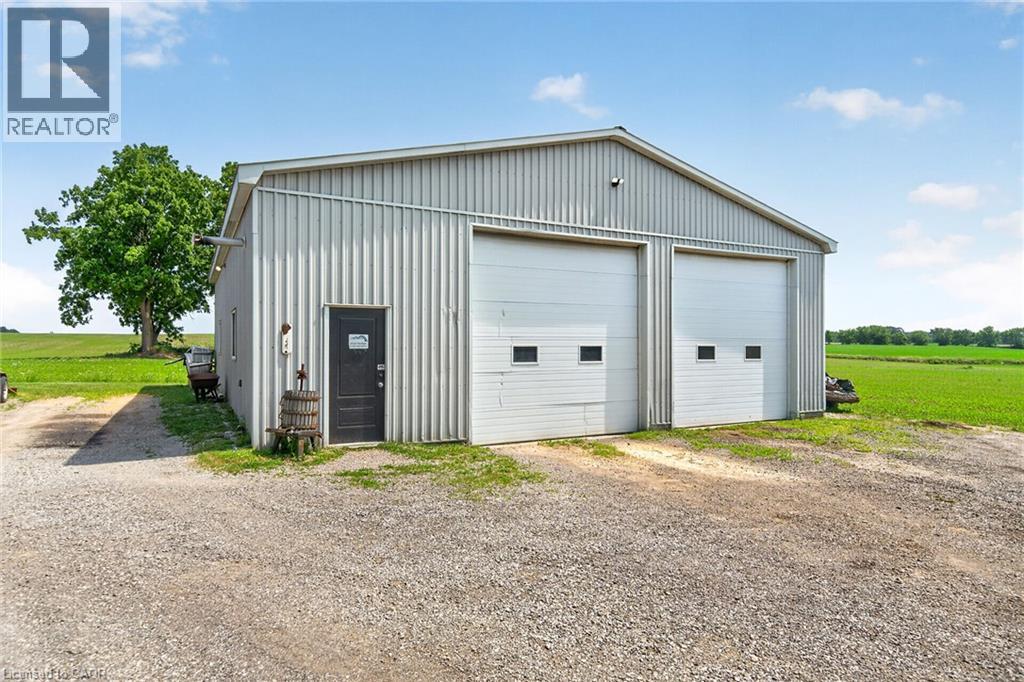 967 4th Line Property Photo 49