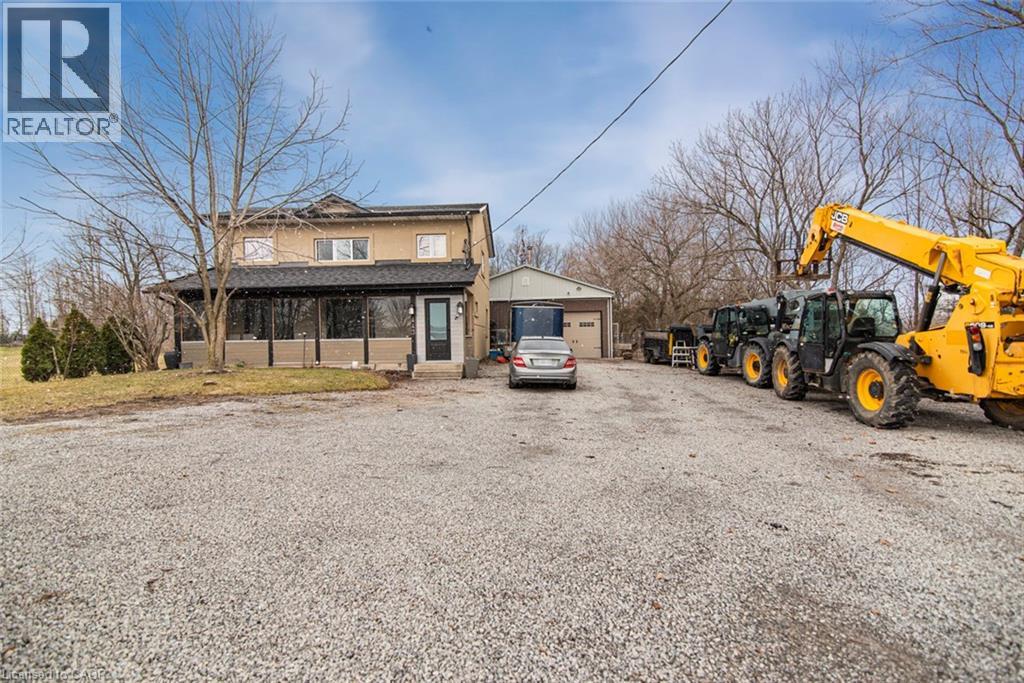 443 Eleventh Road E Property Photo 2