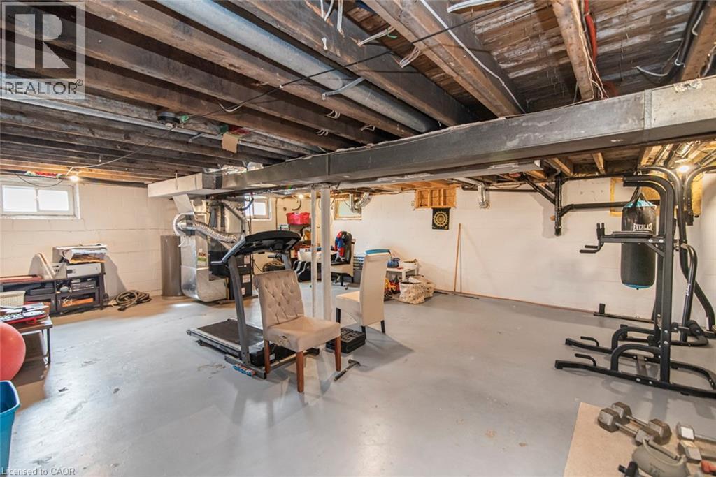 443 Eleventh Road E Property Photo 35
