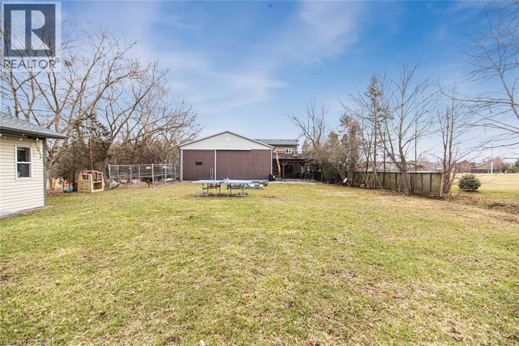 443 Eleventh Road E Property Photo 47