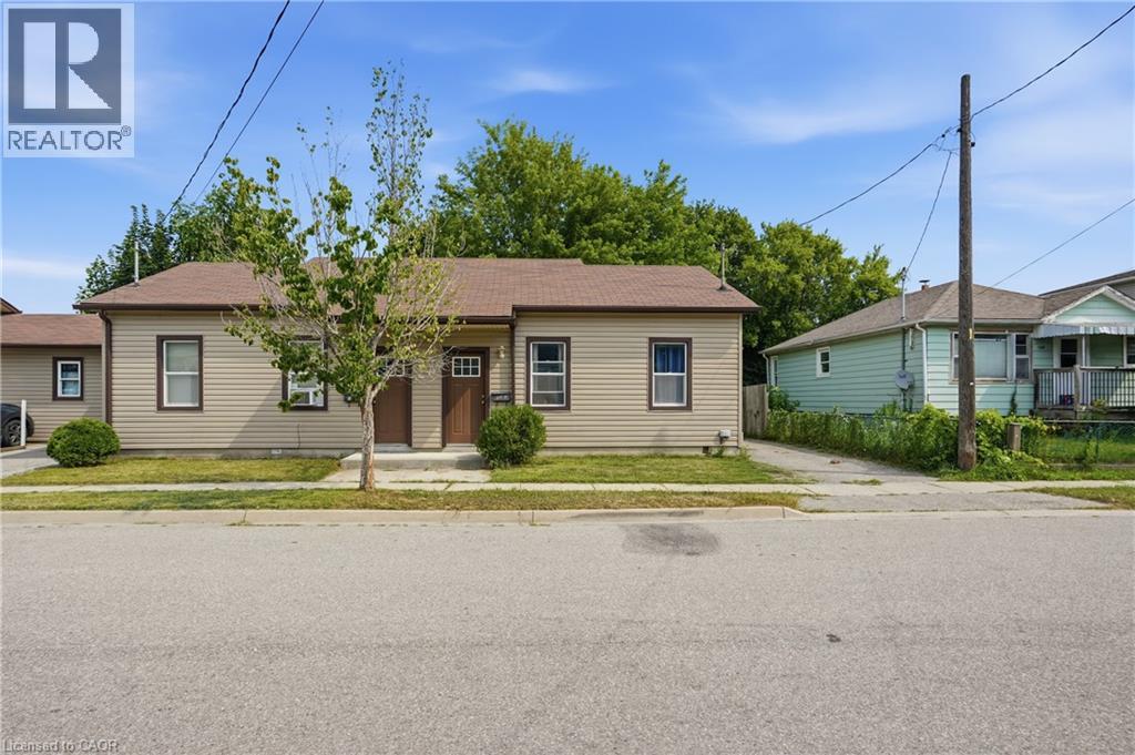 102 (a-c) Sarah Street Property Photo 2