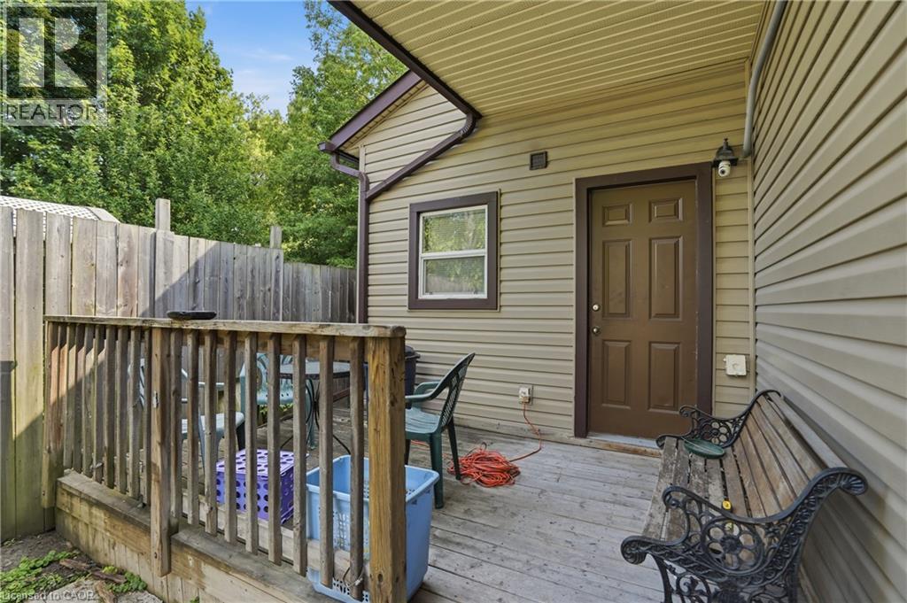 102 (a-c) Sarah Street Property Photo 12
