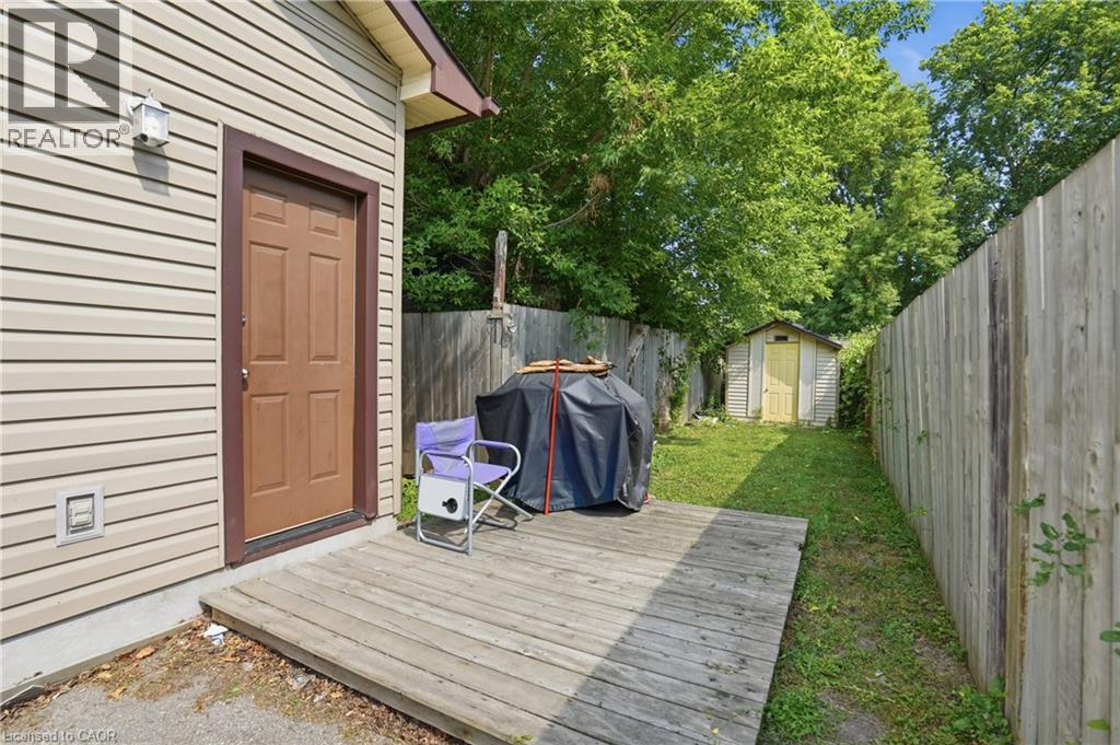 102 (a-c) Sarah Street Property Photo 15