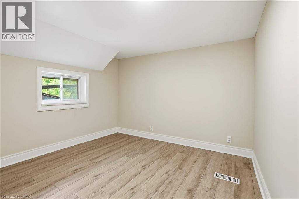 26 State Street Property Photo 15