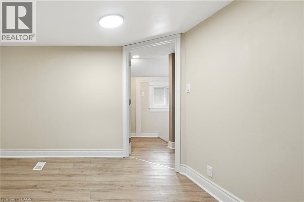 26 State Street Property Photo 16