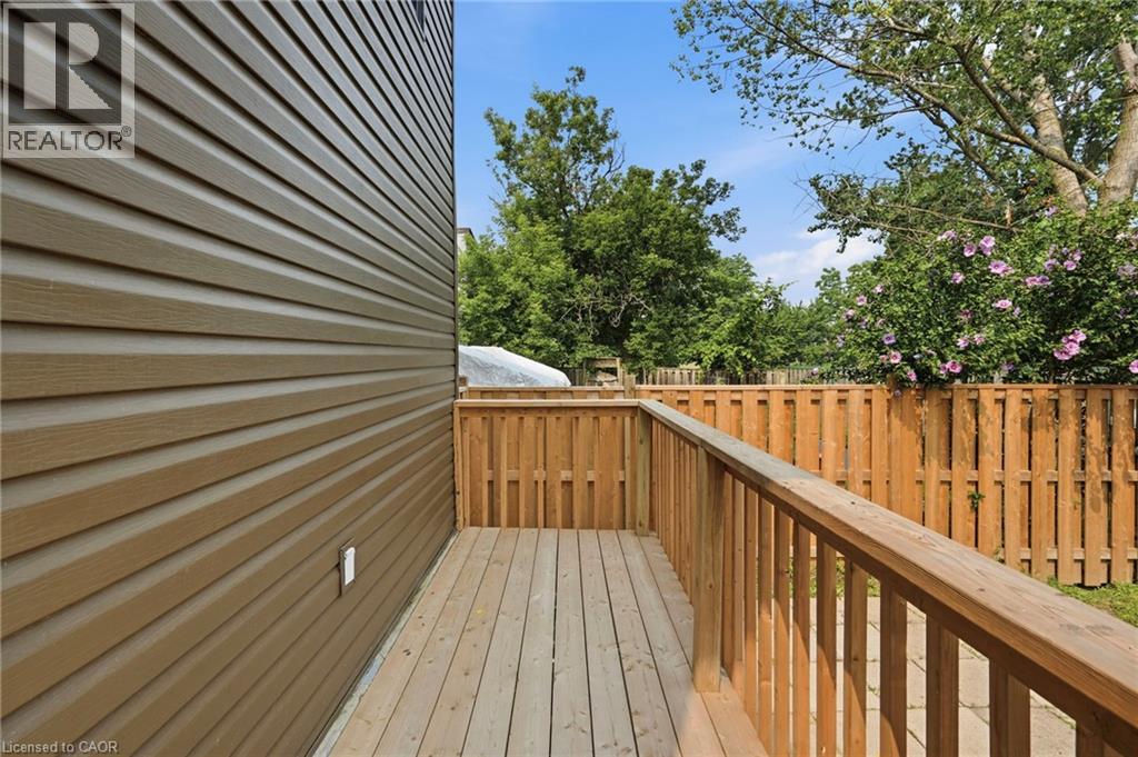26 State Street Property Photo 23