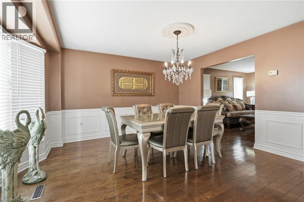 55 Woodside Square Property Photo 16