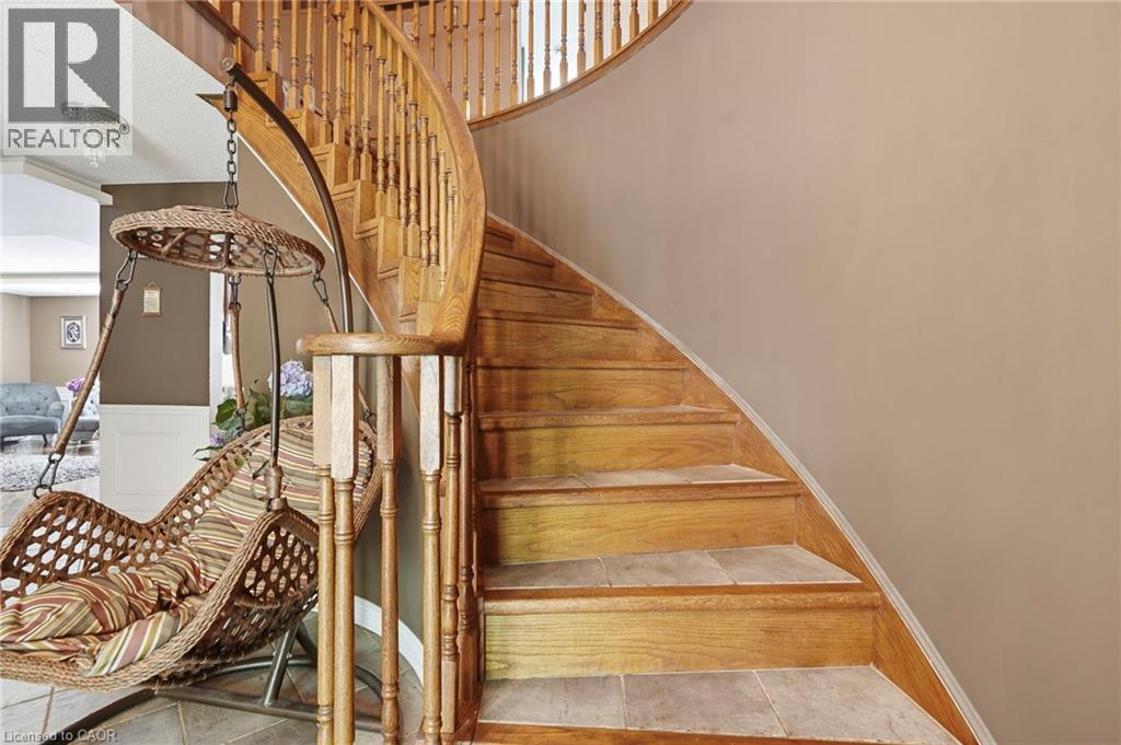 55 Woodside Square Property Photo 22