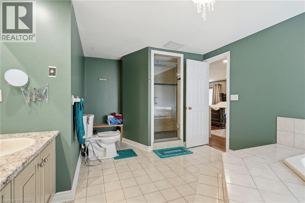 55 Woodside Square Property Photo 29