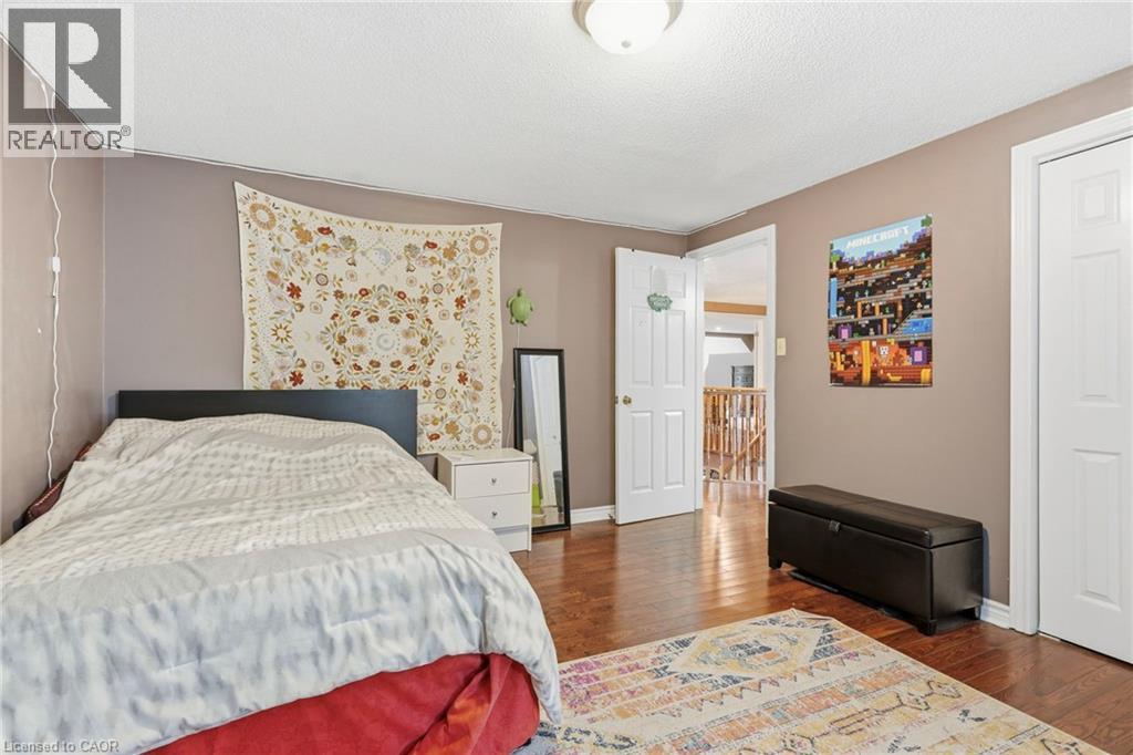 55 Woodside Square Property Photo 34