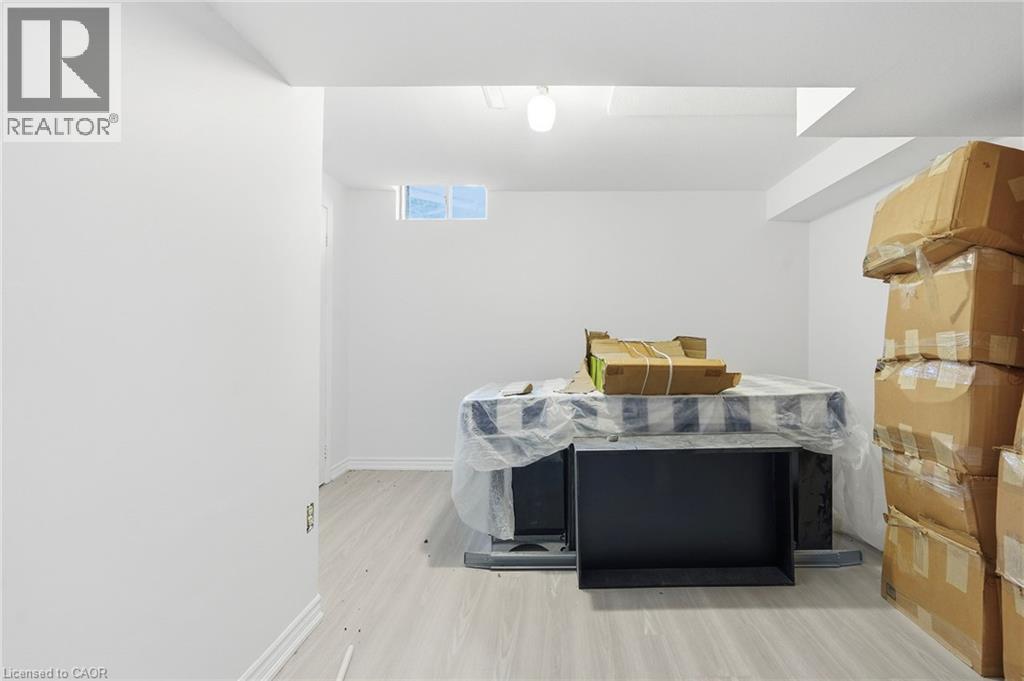 55 Woodside Square Property Photo 46
