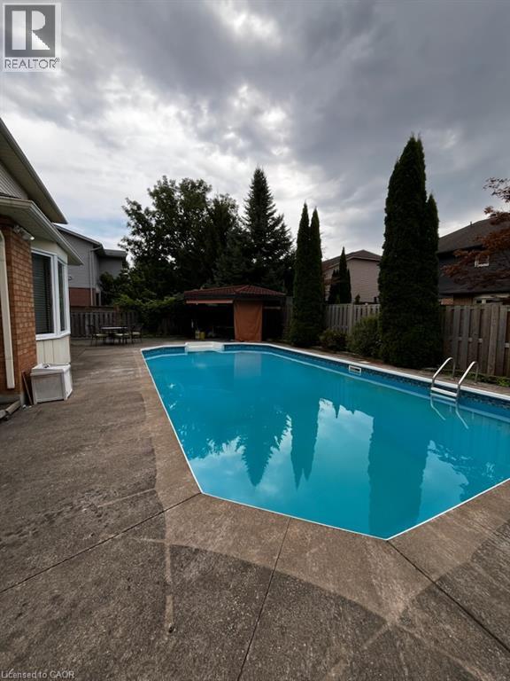 55 Woodside Square Property Photo 49